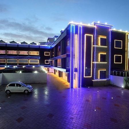 Hotel Sea Palace Kollam Bagian luar foto