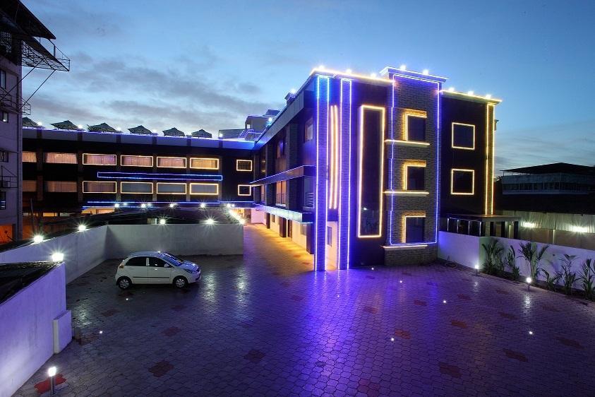 Hotel Sea Palace Kollam Bagian luar foto