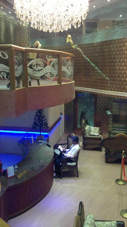 Hotel Sea Palace Kollam Bagian luar foto