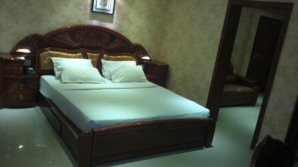 Hotel Sea Palace Kollam Ruang foto