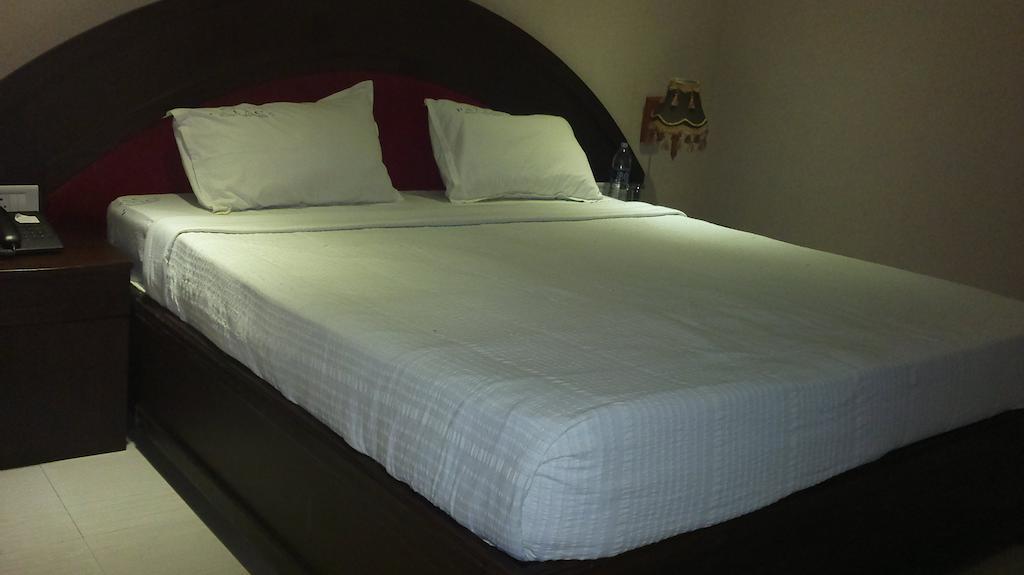 Hotel Sea Palace Kollam Ruang foto